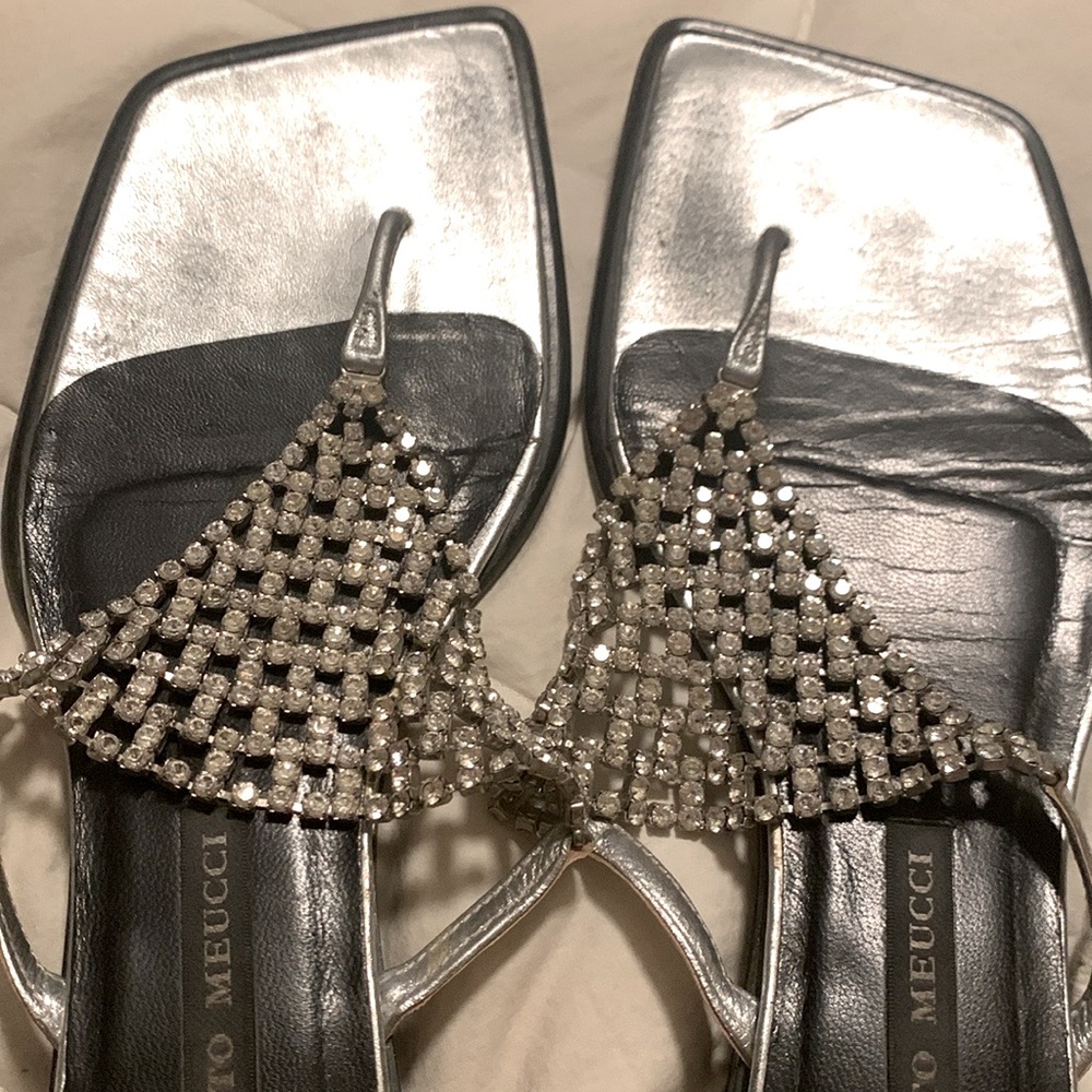 Beautiful vintage rhinestone Italian made sandals size 8